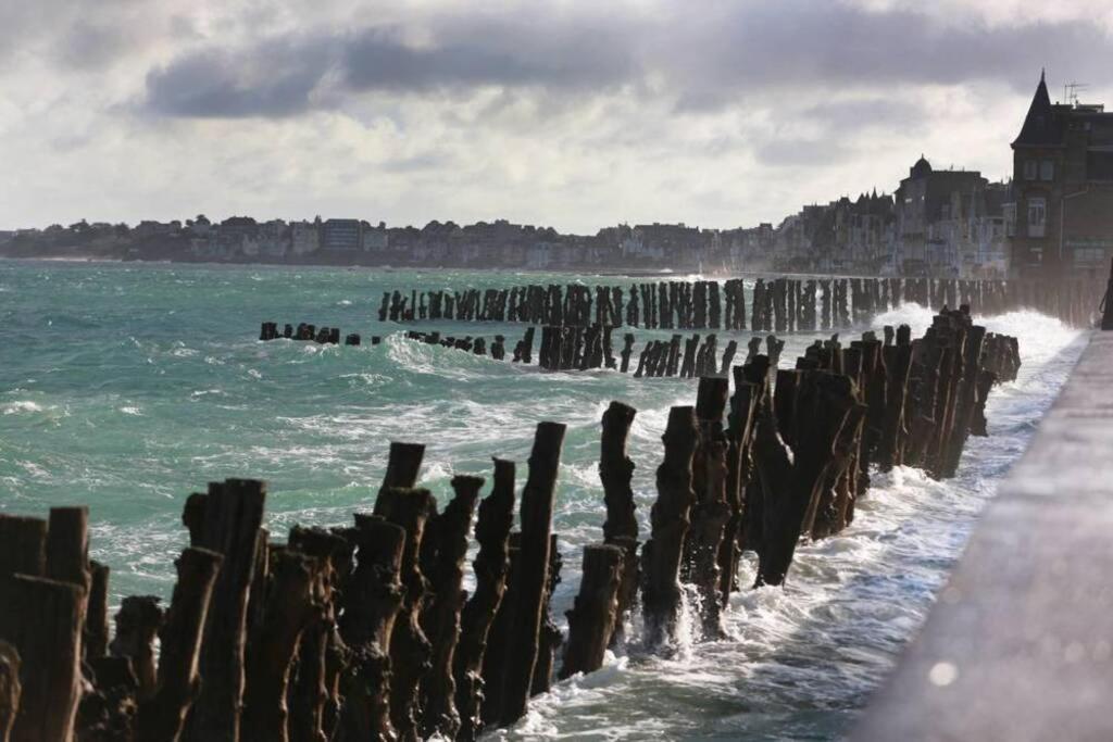 Ferienwohnung Le Plongeoir De Bon-Secours Saint-Malo Exterior foto